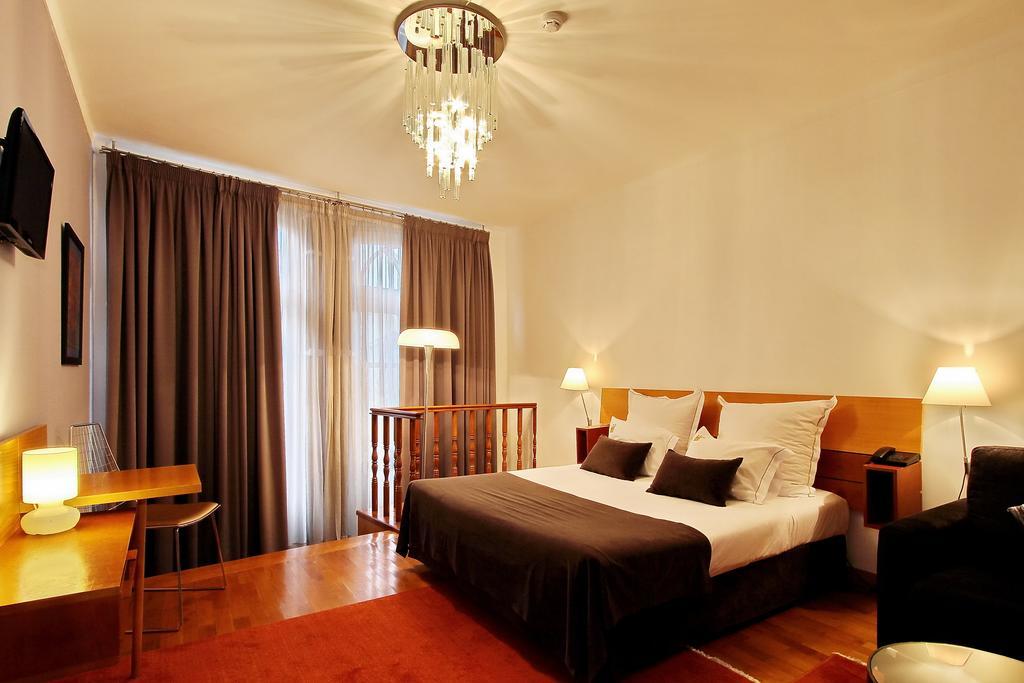 Hotel Mestre De Avis Guimarães Oda fotoğraf